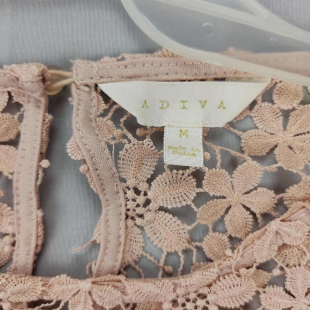 Adiva Blouse Womens Medium Pink Floral Crochet Lace Bell Sleeve Keyhole Top - Picture 6 of 8